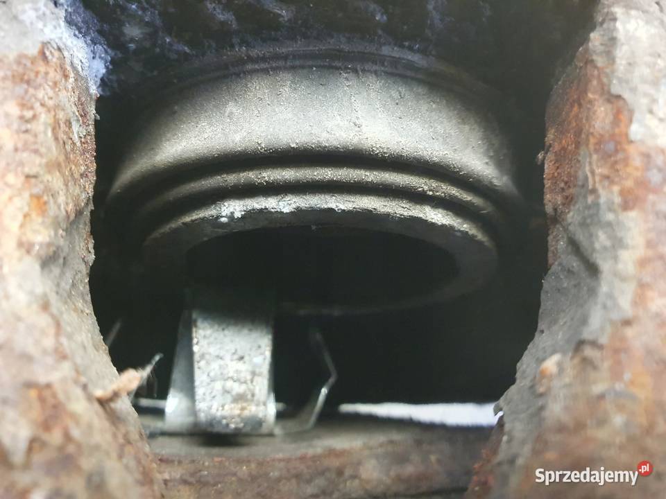 Volvo XC90 II PRZEDNI ZACISK HAMULCOWY lewy Chełm sprzedam