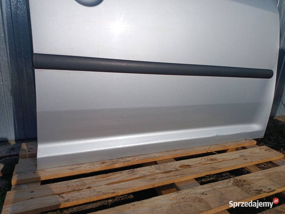 DRZWI PRAWY PRZÓD LA7W VW CADDY 2K Drzwi sprzedam