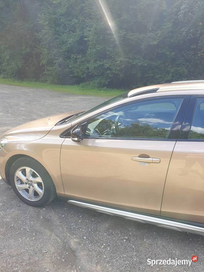 Volvo V40 Cross Country 20 T5 5 cyl 213 Salon nieuszkodzony