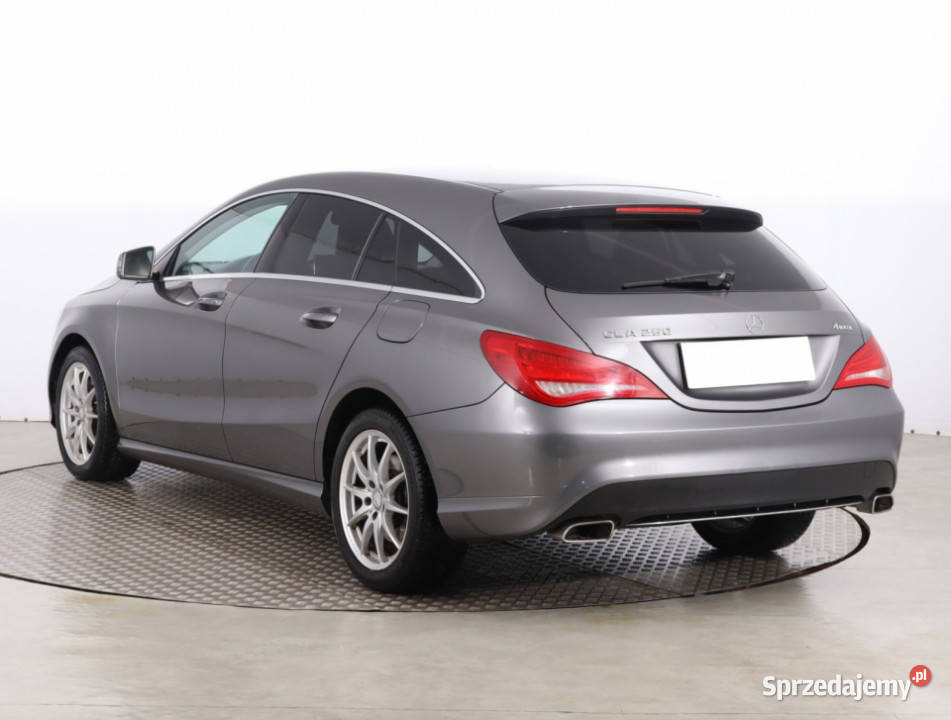 Mercedes CLA 250 4MATIC szary