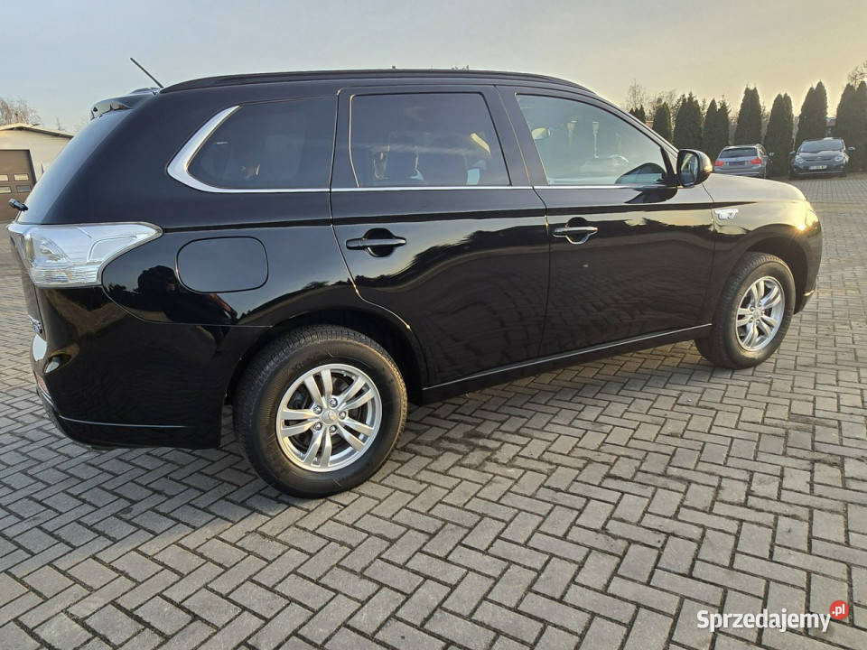 Mitsubishi Outlander 20PlugIN Hybrid Kutno