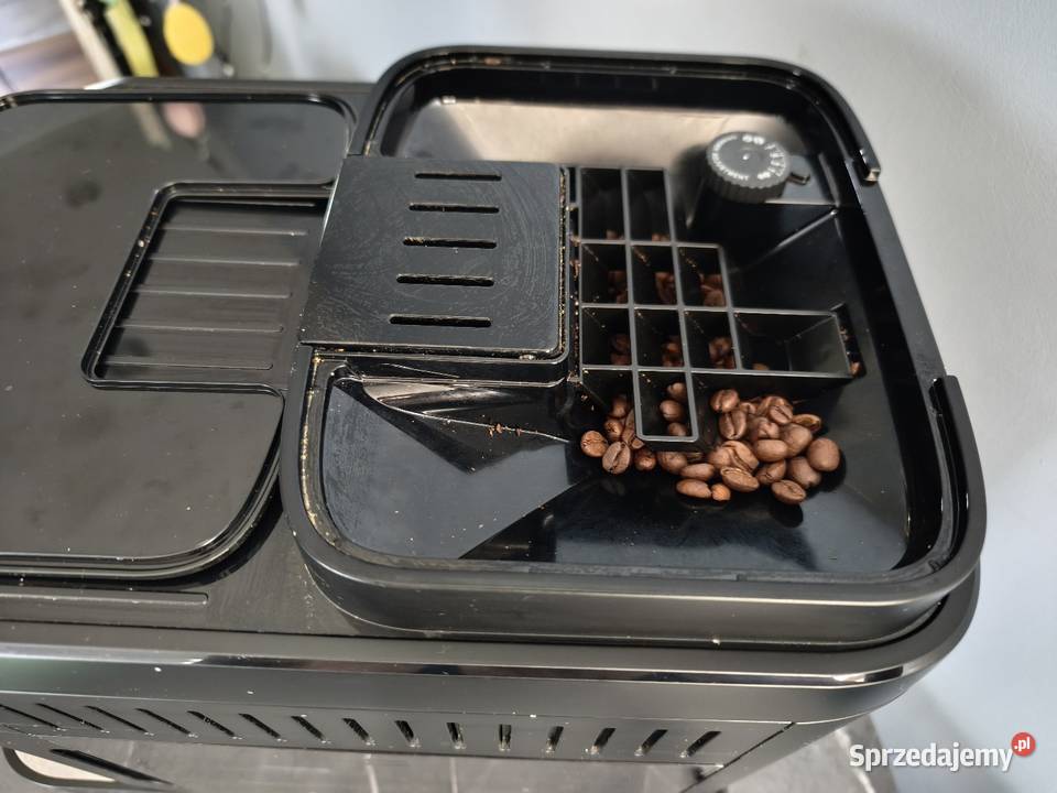 Ekspres ciśnieniowy DeLonghi Magnifica Evo
