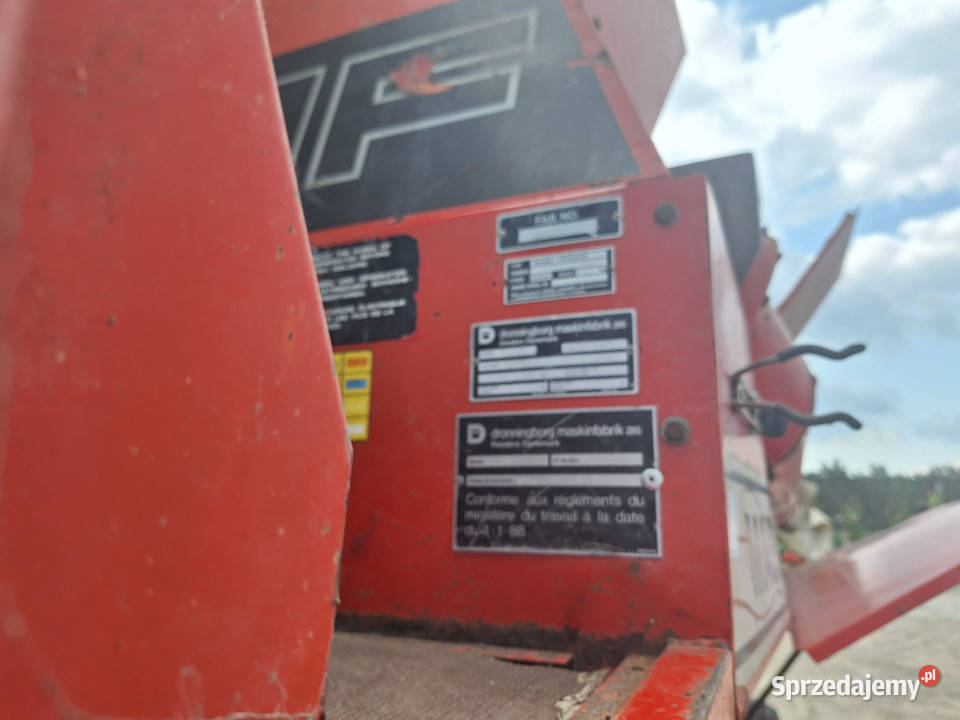 Kombajn zbożowy MasseyFerguson nieuszkodzony Maszyny rolnicze Szlachcin sprzedam