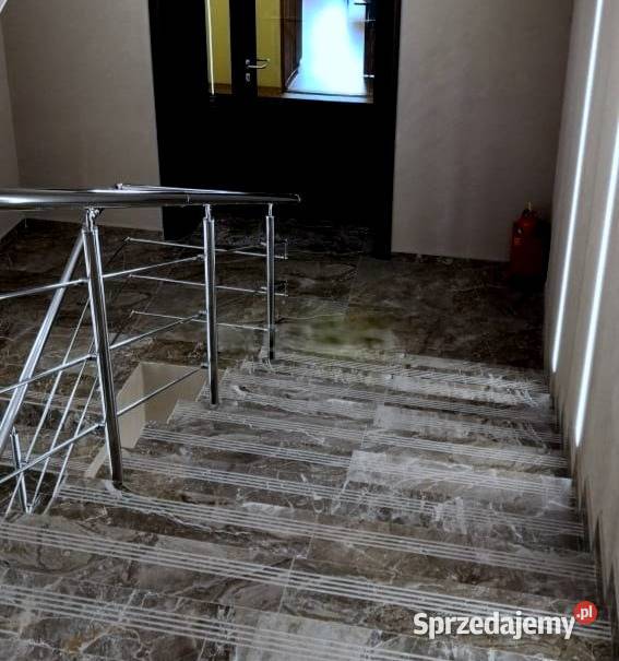 Schody z ciemnego kamienia 30x60 WYSOKI POŁYSK sprzedam