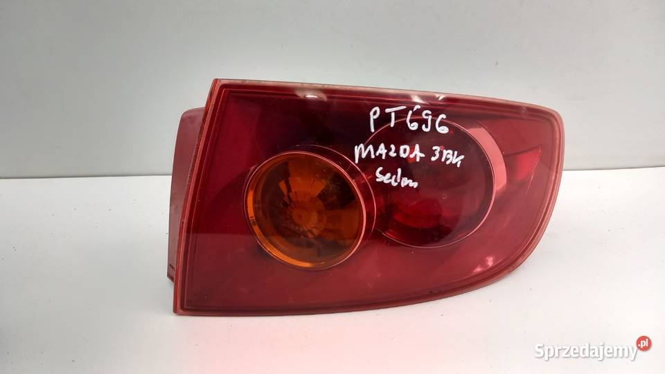 MAZDA 3 BK SEDAN LAMPA TYŁ PRAWA Zbierkowo