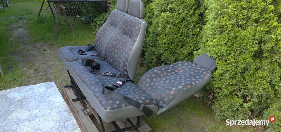 Kanapa trzy osobowa dzielona rozkładana Vito 639 Zalasewo