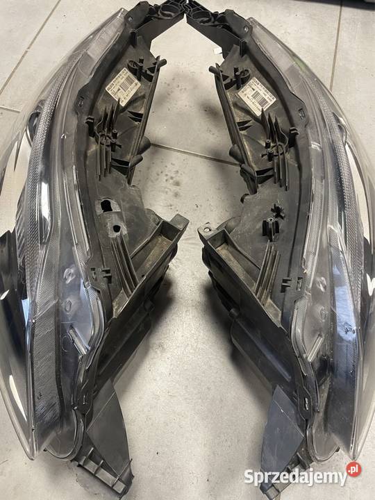 Peugeot 2008 lift reflektor zderzak przód Kozubszczyzna
