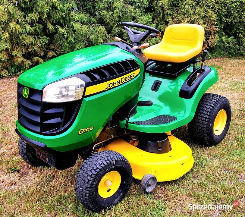 Traktorek ogrodowy John Deere D100 traktorek
