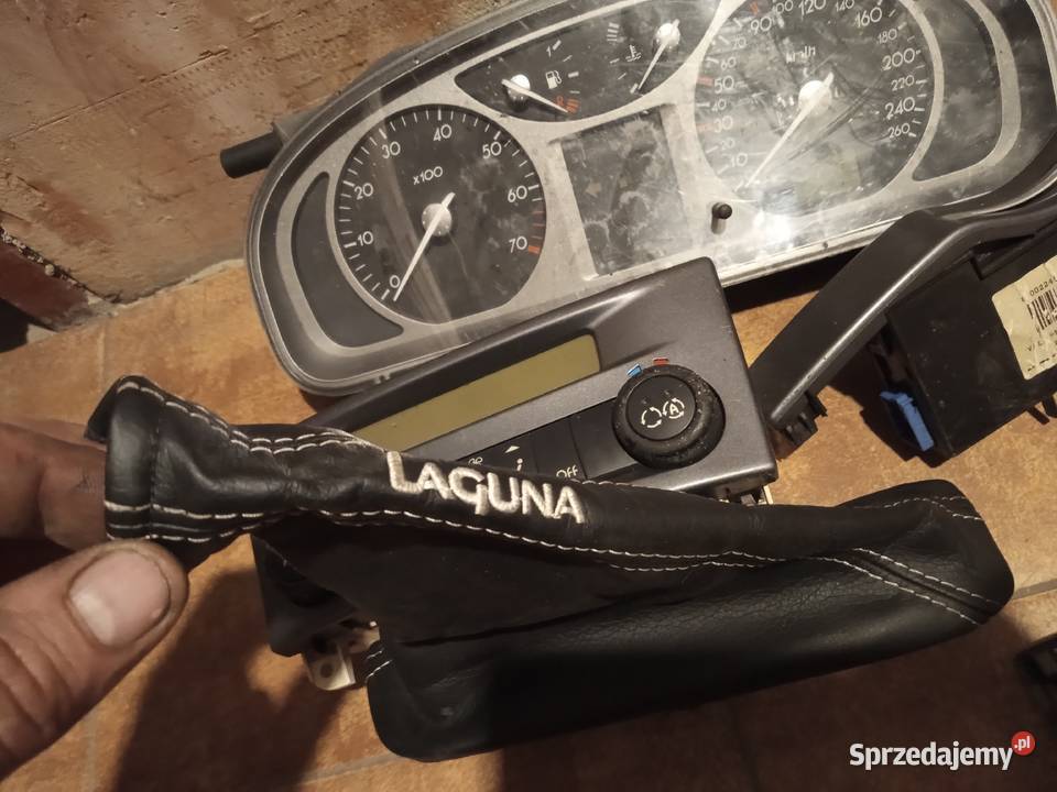 Części laguna 2 licznik radio czytnik kart panel Łańcut