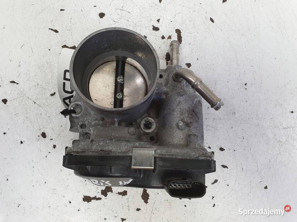 PRZEPUSTNICA Toyota Yaris IV 15 H 22030F3030 Silniki i osprzęt lubelskie Chełm
