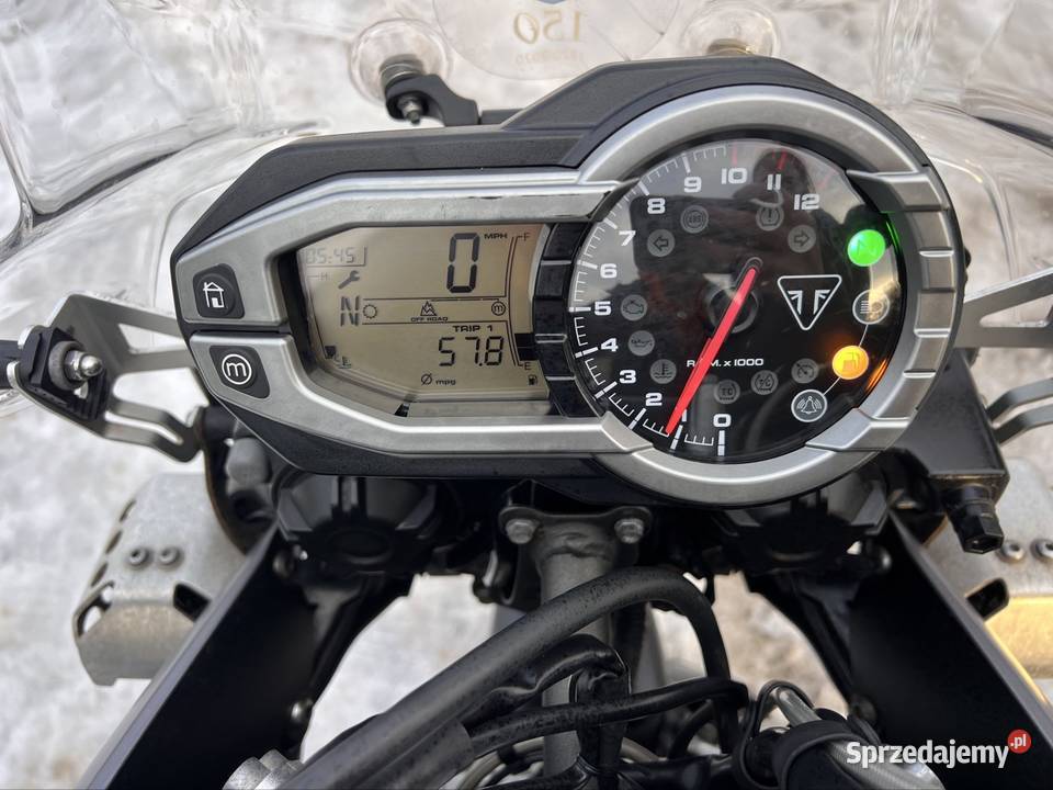 Triumph Tiger 800 XCX