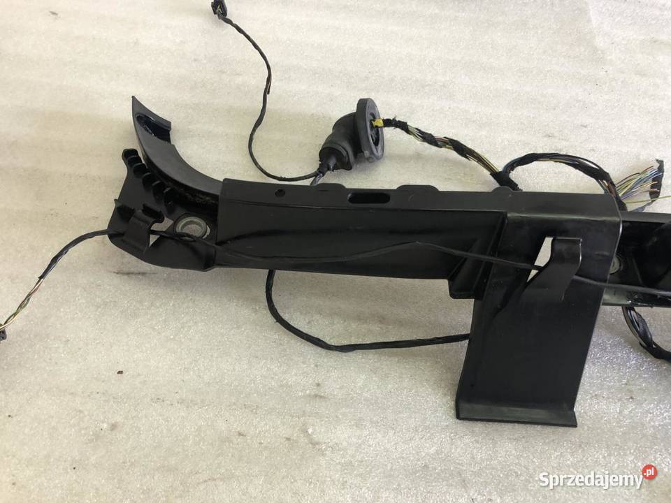 ŚLIZG ZDERZAKA TYŁ WIĄZKA 7127720 BMW E91 sprzedam