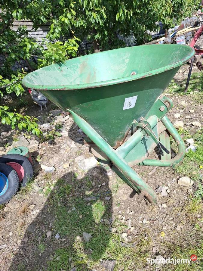 Rozsiewacz lej Nowa Słupia