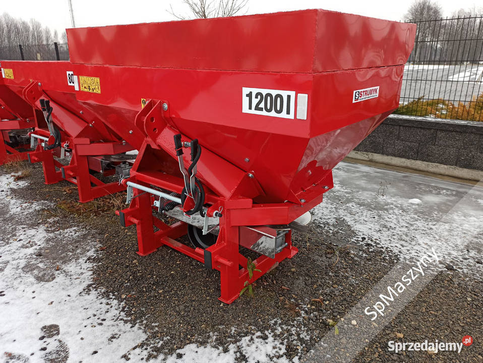 Rozsiewacz do nawozów Strumyk 600 litrów Tytan Trzebnica