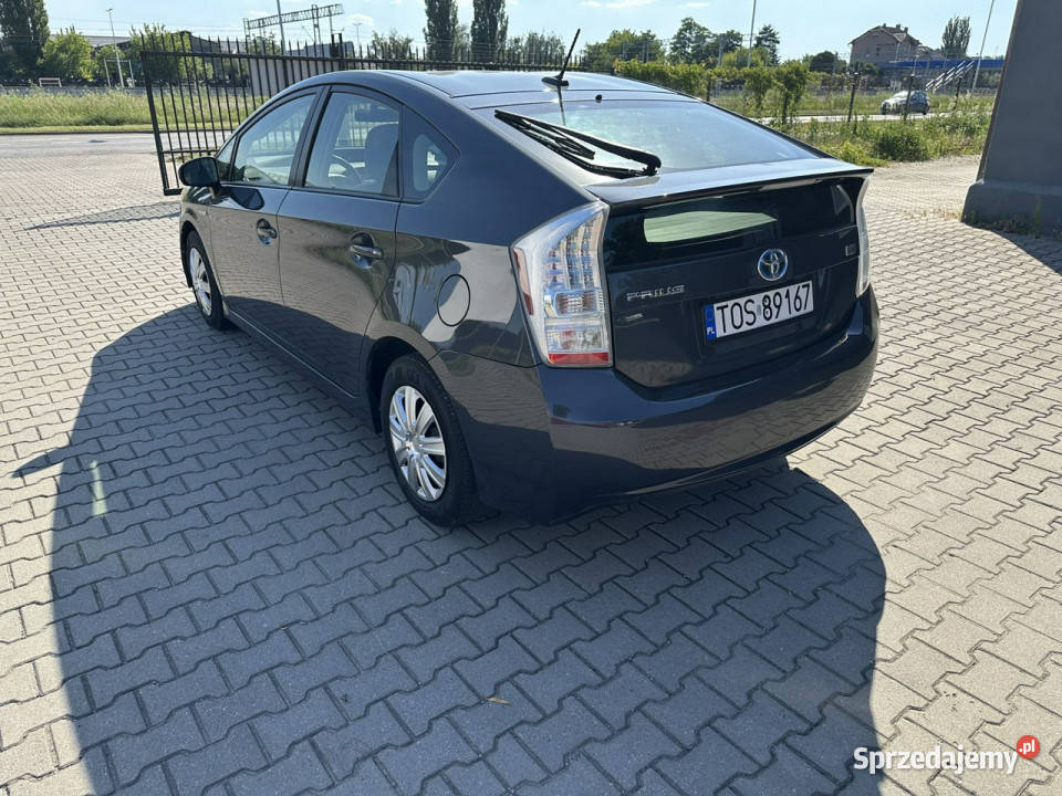 Toyota Prius 18 hybryda Zarejestrowany w Bateria Ostrowiec Świętokrzyski
