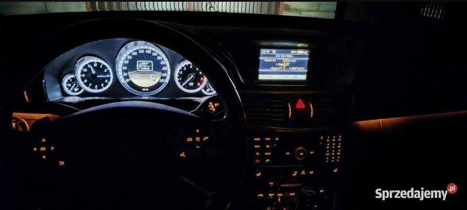 Mercedes E250 CGI W212 Avantgarde ILS 7GTRONIC Babiak