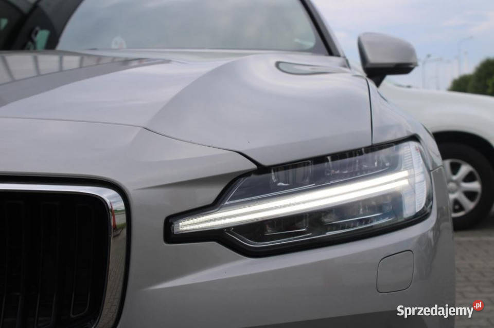 Volvo V60 2023r Fv23 Kamera FullLED HAK CarPLAY diesel