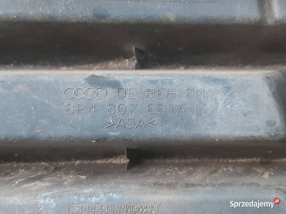 A3 8P Zaślepka zderzaka lewy przod