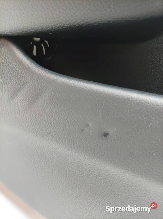 TAPICERKA BOCZEK LEWY TYŁ SEDAN 2137300500