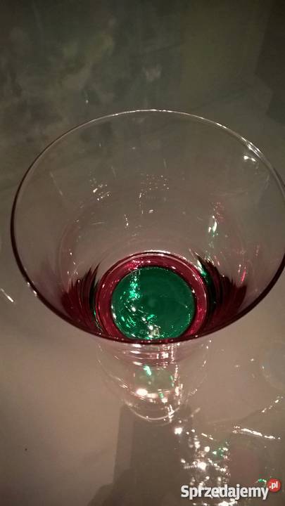 Szklanki z kolorowym dnem do napojów drinków sprzedam