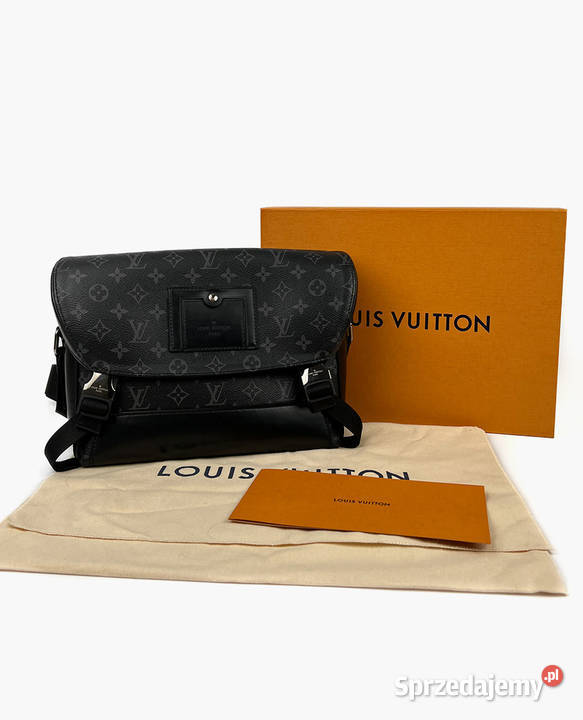 Torebki damskie listonoszki czapki