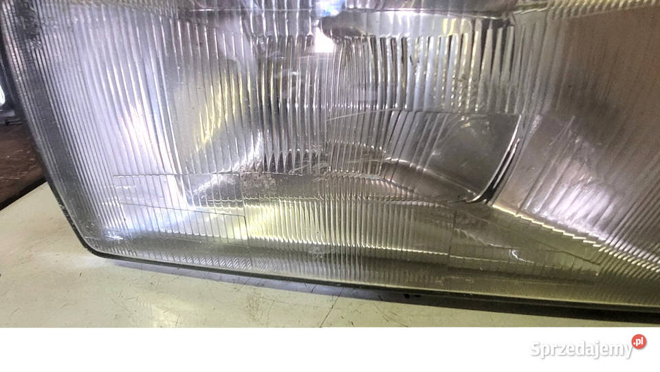 LAMPA PRZÓD PRZEDNIA PRAWA REFLEKTOR VOLVO 240 osobowe