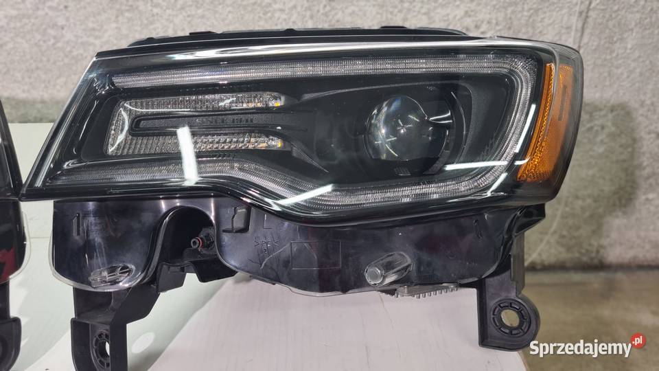 Lampy Grand Cherokee WK2komplet Xenon OEM Valeo Durlasy