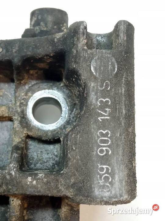 ŁAPA WSPORNIK 059903143S 30 TDI Audi A4 IV