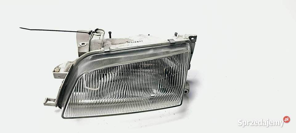 LAMPA LEWA PRZÓD TOYOTA CARINA osobowe sprzedam
