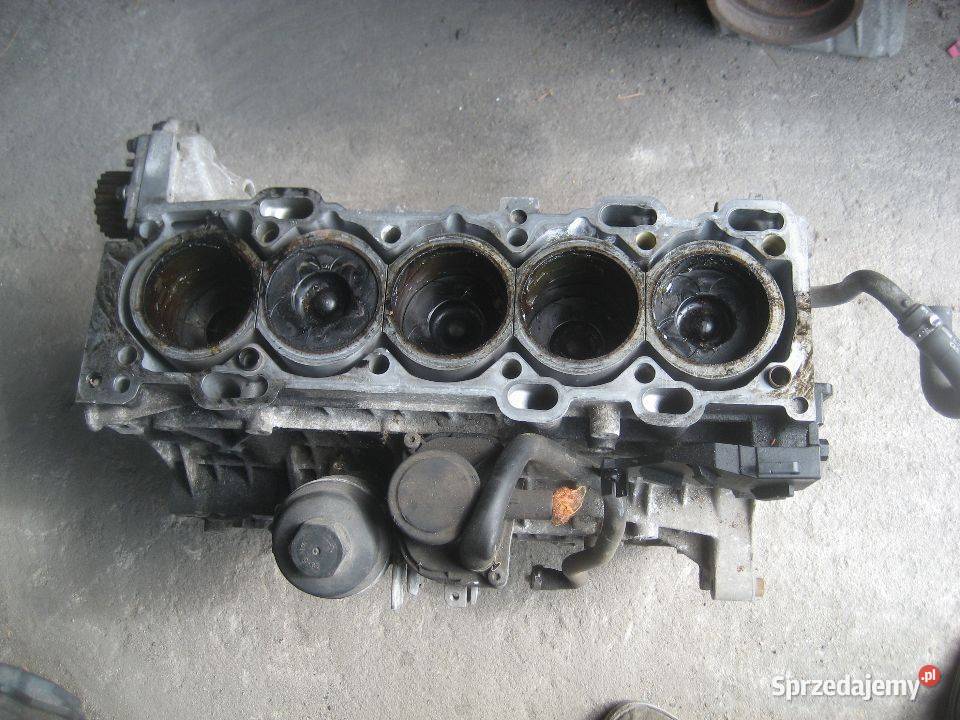VOLVO V70 S80 S60 XC90 24TDI 163 BLOK SILNIKA Blok silnika Rakoniewice