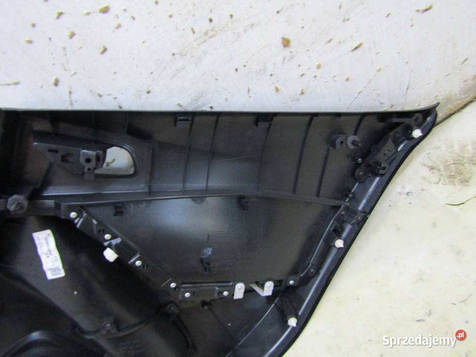 BOCZEK DRZWI LEWY TYŁ LEWY TYLNI MAZDA 3 BM BN osobowe