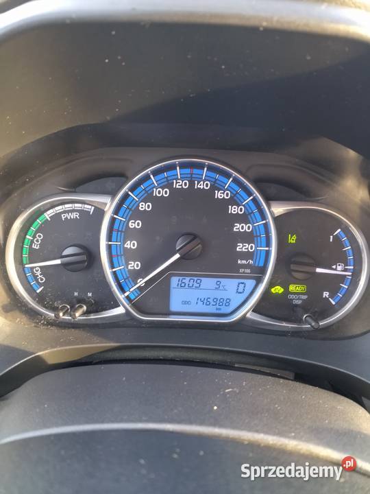 Toyota Yaris Hybrid 2017 Rok produkcji 2017 Żory sprzedam