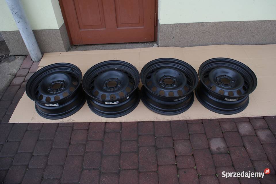 Felgi stalowe 7Jx16 5x120x726 ET31 BMW 3 F30 F31 Nozdrzec sprzedam