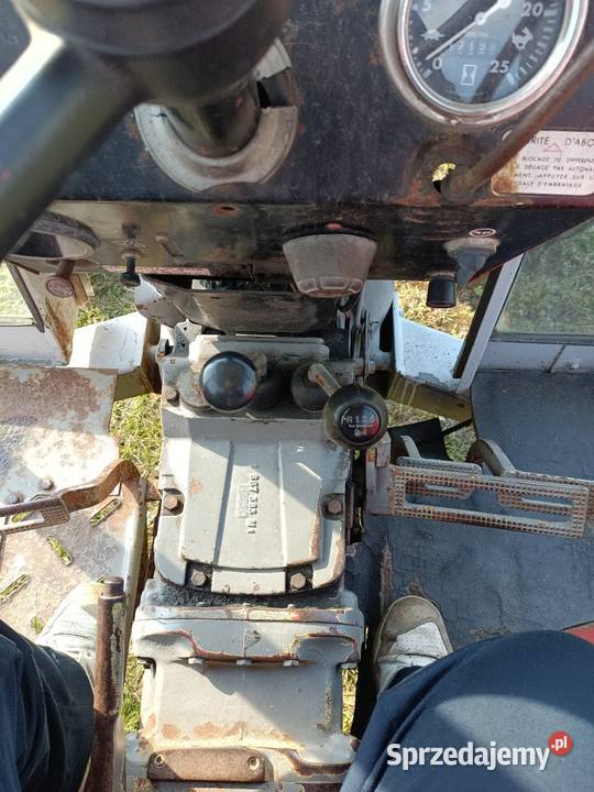Ciągnik rolniczy Massey Ferguson Pionki