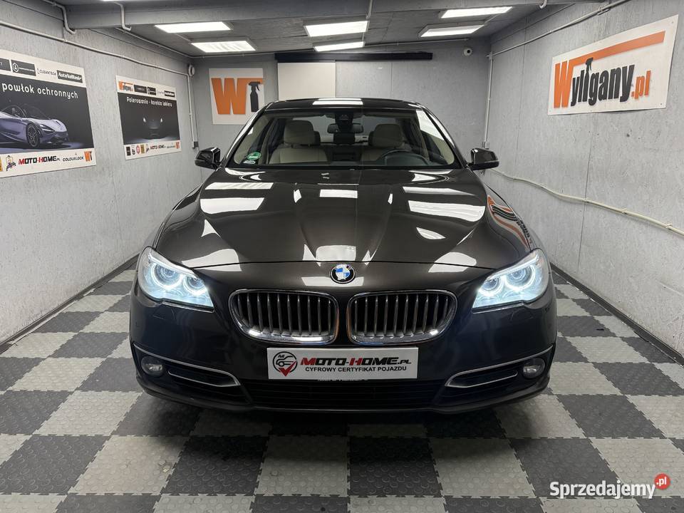 Salon Polska sedan xDrive jasne wnętrze Poznań