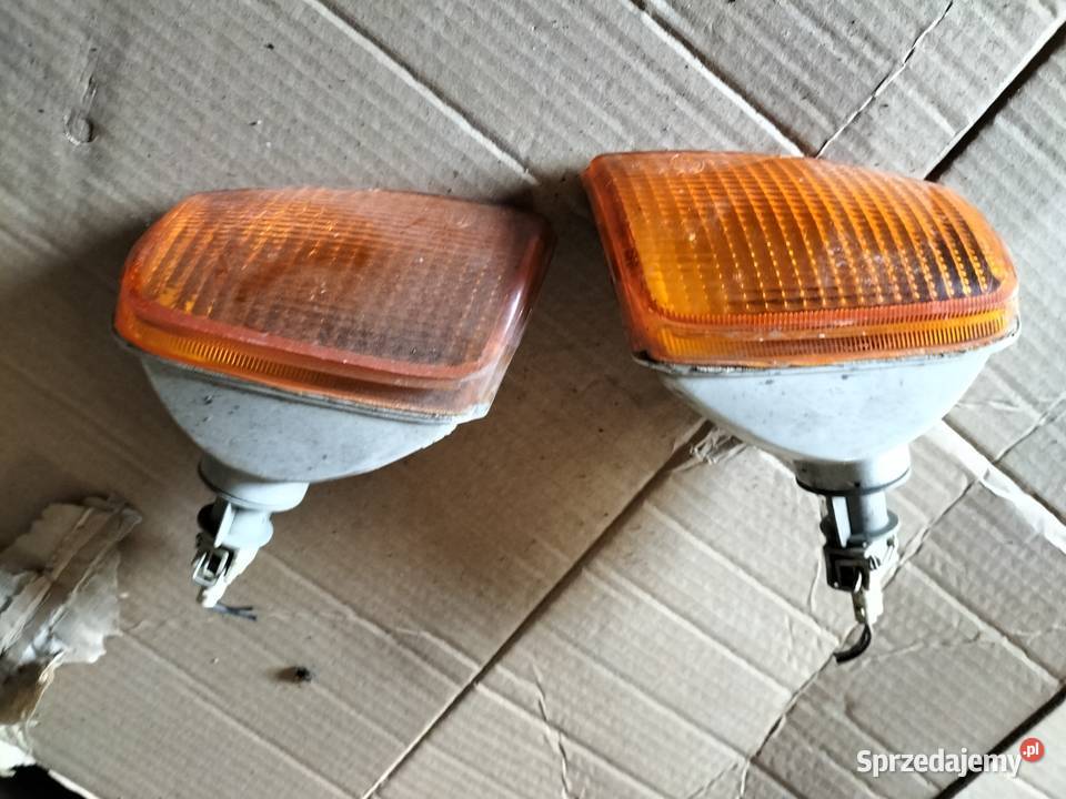 VOLKSWAGEN Polo Mk2 kierunkowskaz prawy lewy Rok produkcji 1990 Kamień-Kolonia