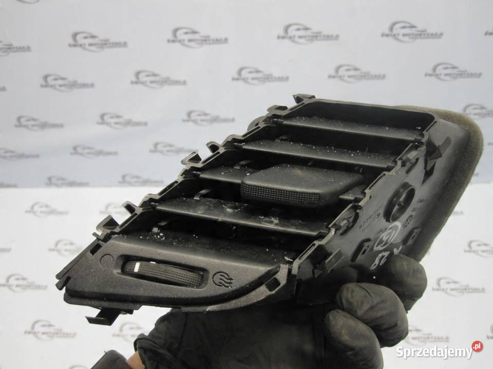 FORD FIESTA MK7 VII 11r kratka nawiewu prawy świętokrzyskie