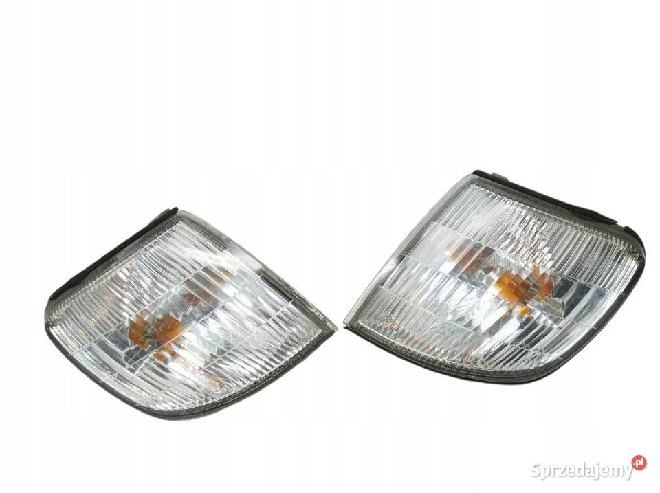 KIERUNKOWSKAZ KOMPLET LEWY PRAWY Subaru Forester sprzedam