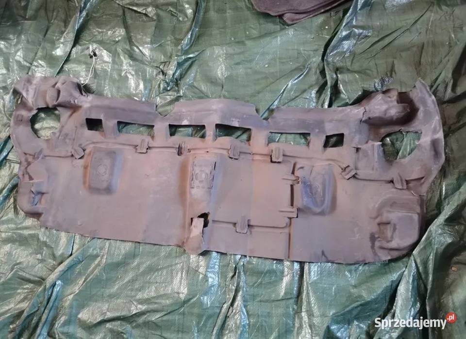 Wygłuszenie pod półkę podszybia BMW E34 sedan śląskie Żory