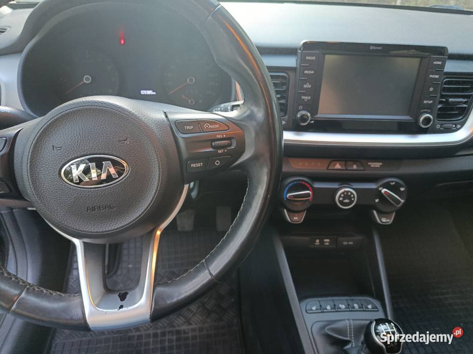 Kia Stonic wielofunkcyjna kierownica