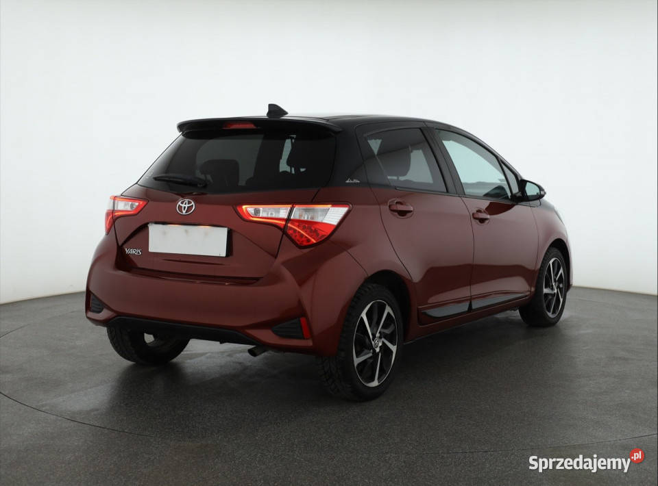 Toyota Yaris 15 Dual VVTi pełny VAT Samochody osobowe mazowieckie Piaseczno