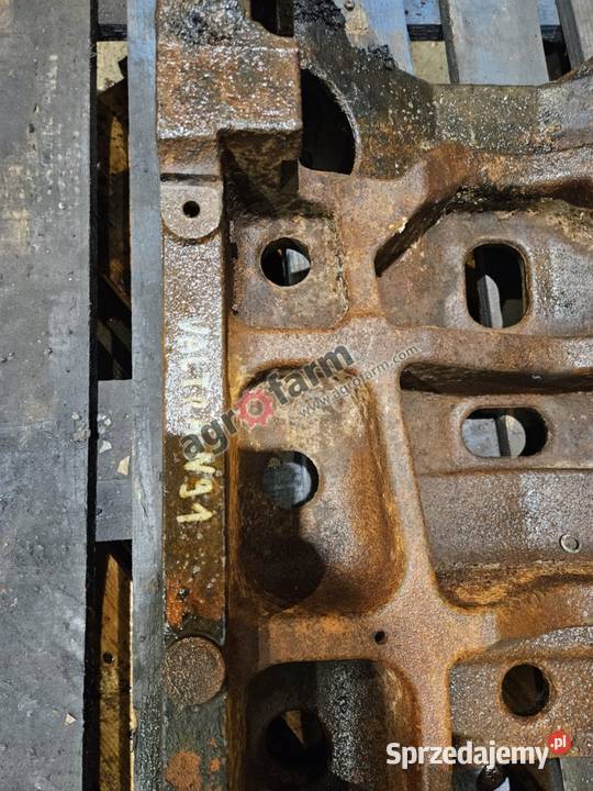 Wspornik osi przedniej Valtra N91 N141 N121 Byków