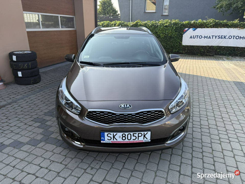 Kia Ceed 16 GDI 135 Klima Navi Kraj Serwis II 1591cm3 Orzech