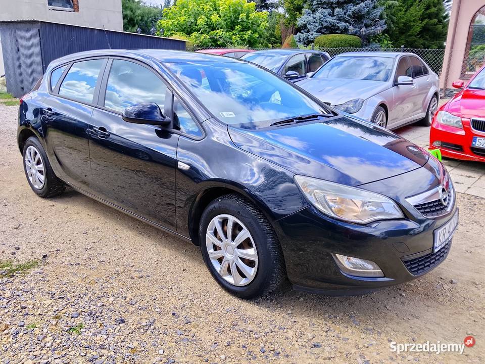 Opel Astra J 2011 Okazja 115KM Samochody osobowe Miechów