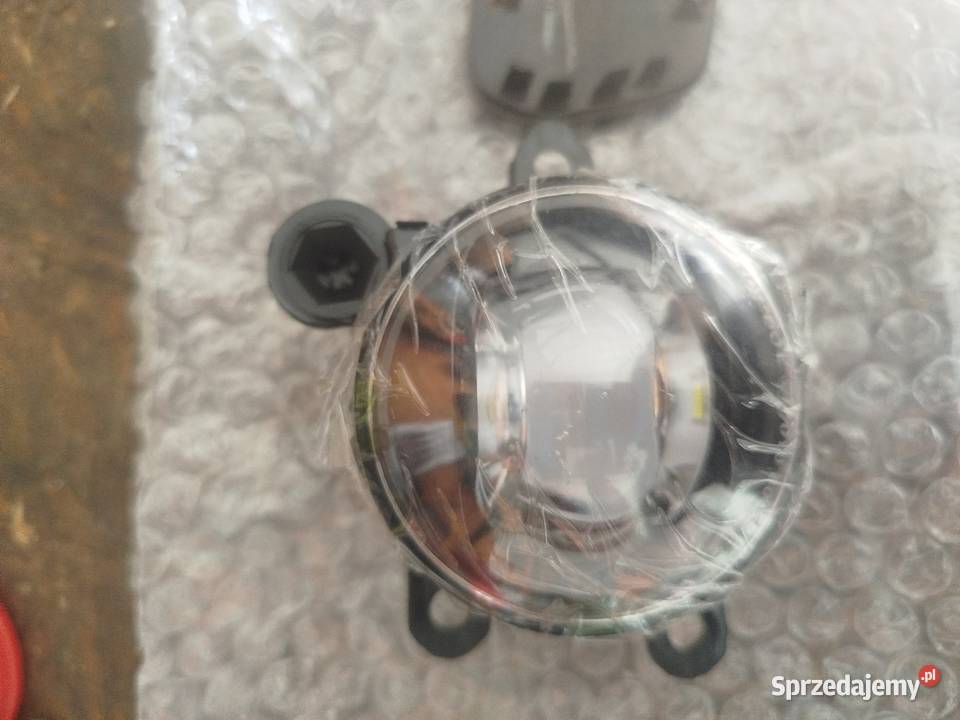 Halogen prawy zaślepka zderzaka kolor 714