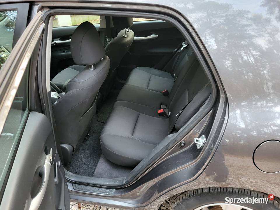 Auris 16 benzyna 136 Marki