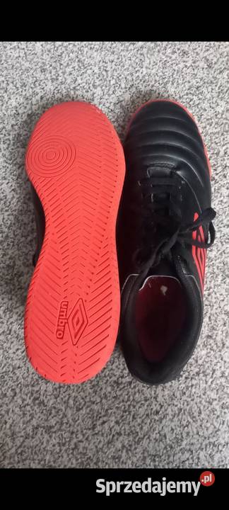 Buty sportowe Umbro 43 Turfy Halówki Małkinia Górna sprzedam