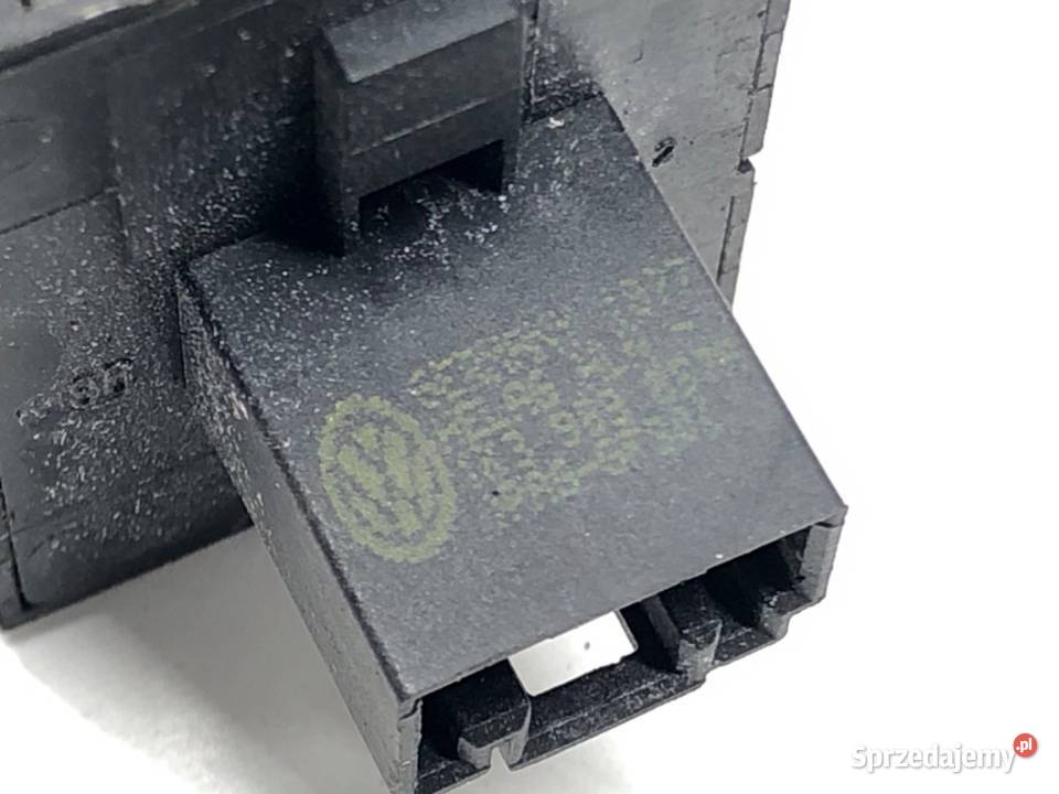 PRZEŁĄCZNIK SZYB VW PASSAT B6 0511 Kombi