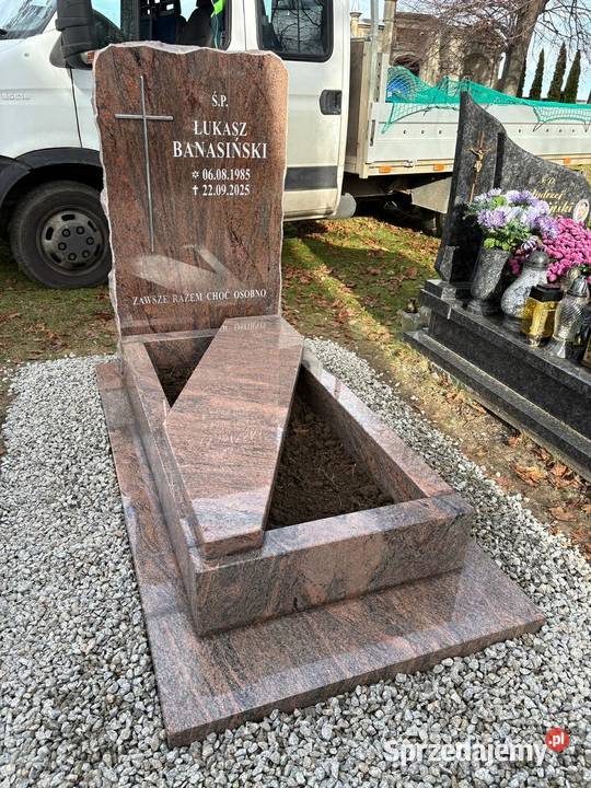 NAGROBEK POMNIK SKAŁKOWY GRANIT STRZEGOM Konary