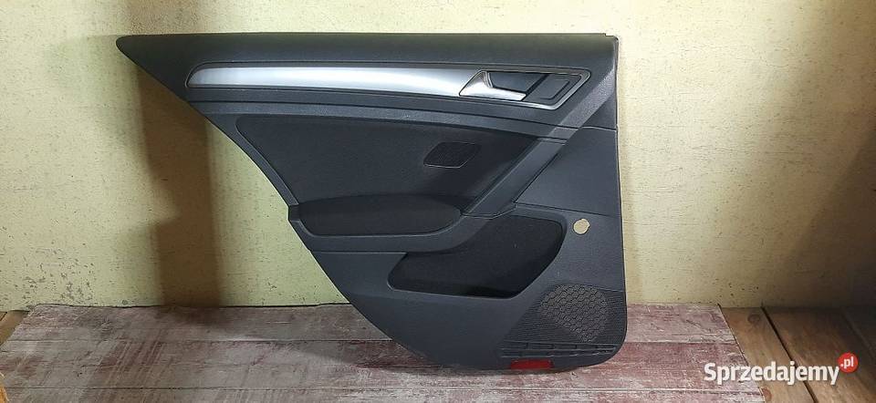 Boczek tapicerka drzwi VW Golf VII Lewy tył osobowe Włoszczowa sprzedam